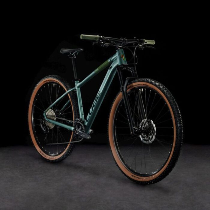 CUBE-Access-WS-Race-sparkgreen-n-olive-625500-3_800x800.jpg