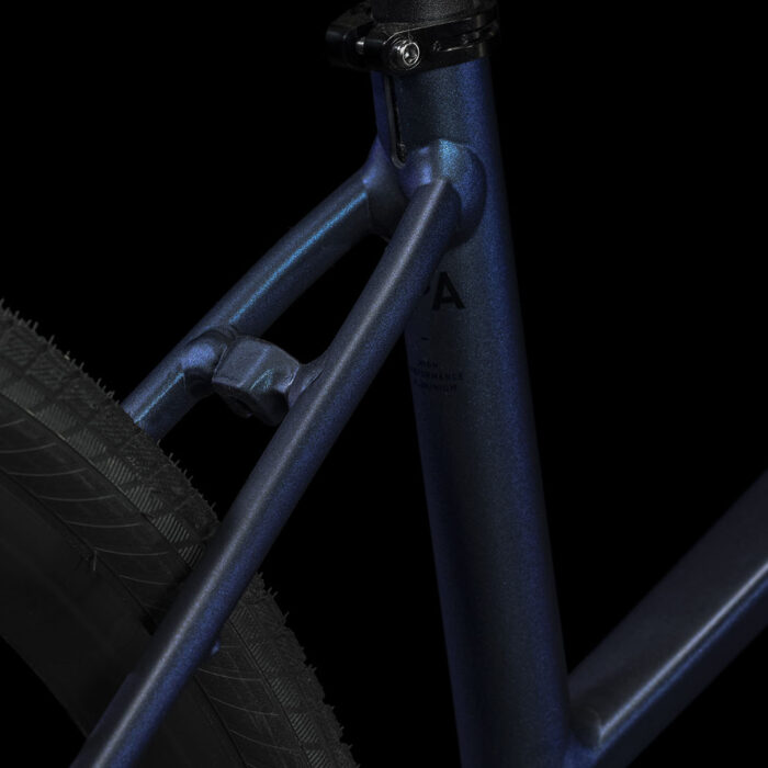 CUBE-NUlane-Lady-velvetblue-n-black-651100-5.jpg