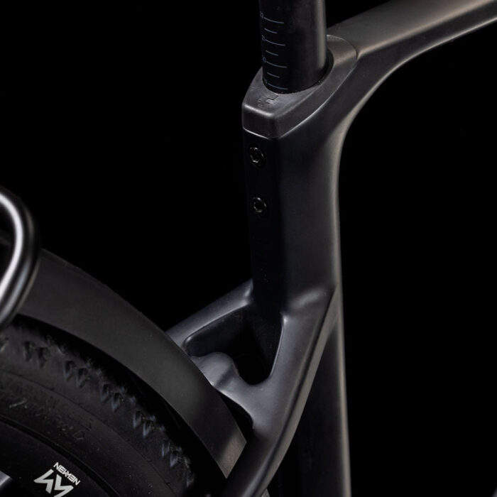 Cube-817350-20140891-Nuroad-Hybrid-C62-SLX-FE-400X-carbon-n-glossy-4.jpg