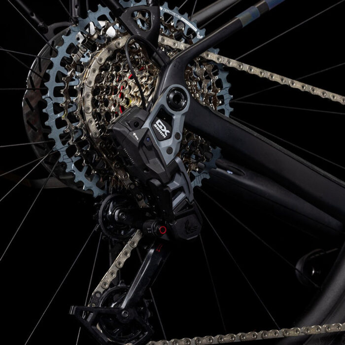 Cube-817350-20140891-Nuroad-Hybrid-C62-SLX-FE-400X-carbon-n-glossy-8.jpg