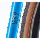GRAVEL-BIKE-KONA-ROVE-DL-SRAM-RIVAL-1-11V-650B-BLAU-AZURE-2022-6.jpg
