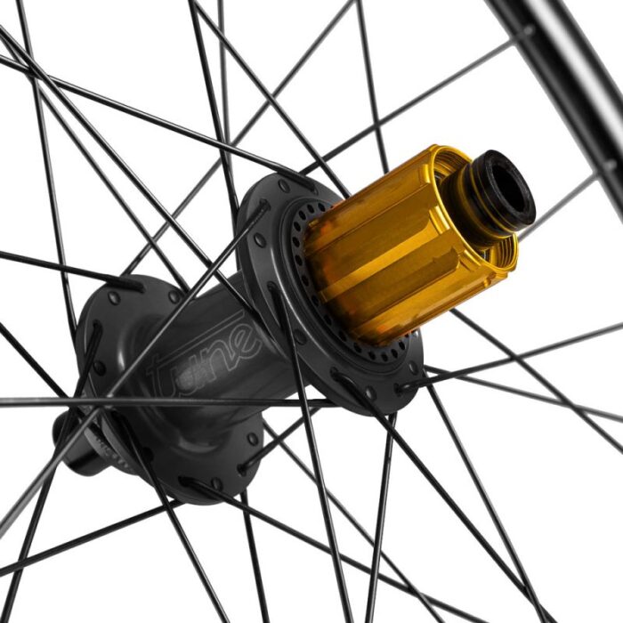 Tune-Crosser-Alu-Disc-CL-Hinterrad-4062266241791_b_800x800-1.jpg