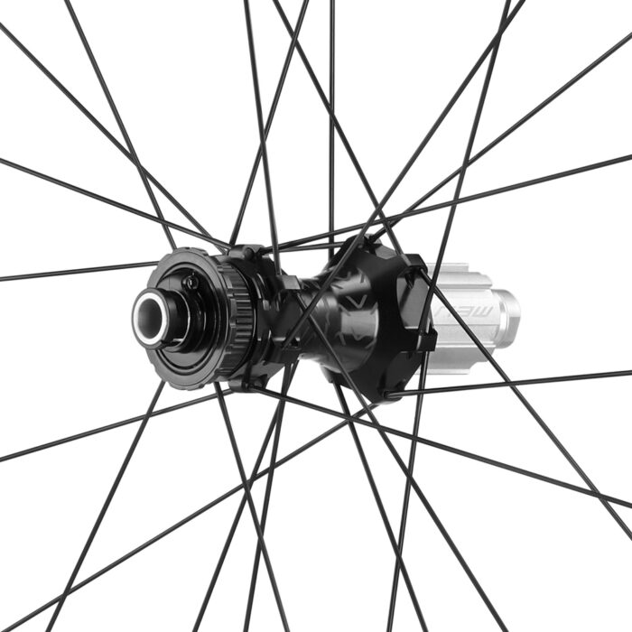 campagnolo-levante-700C-wheelset-disc-brake-rear-hub-2022.jpg
